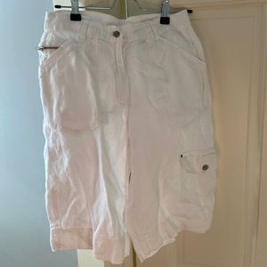 EUC* Chicos white 100% linen lightweight shorts